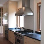 nevada city custom home maple kitchen cabinets 2